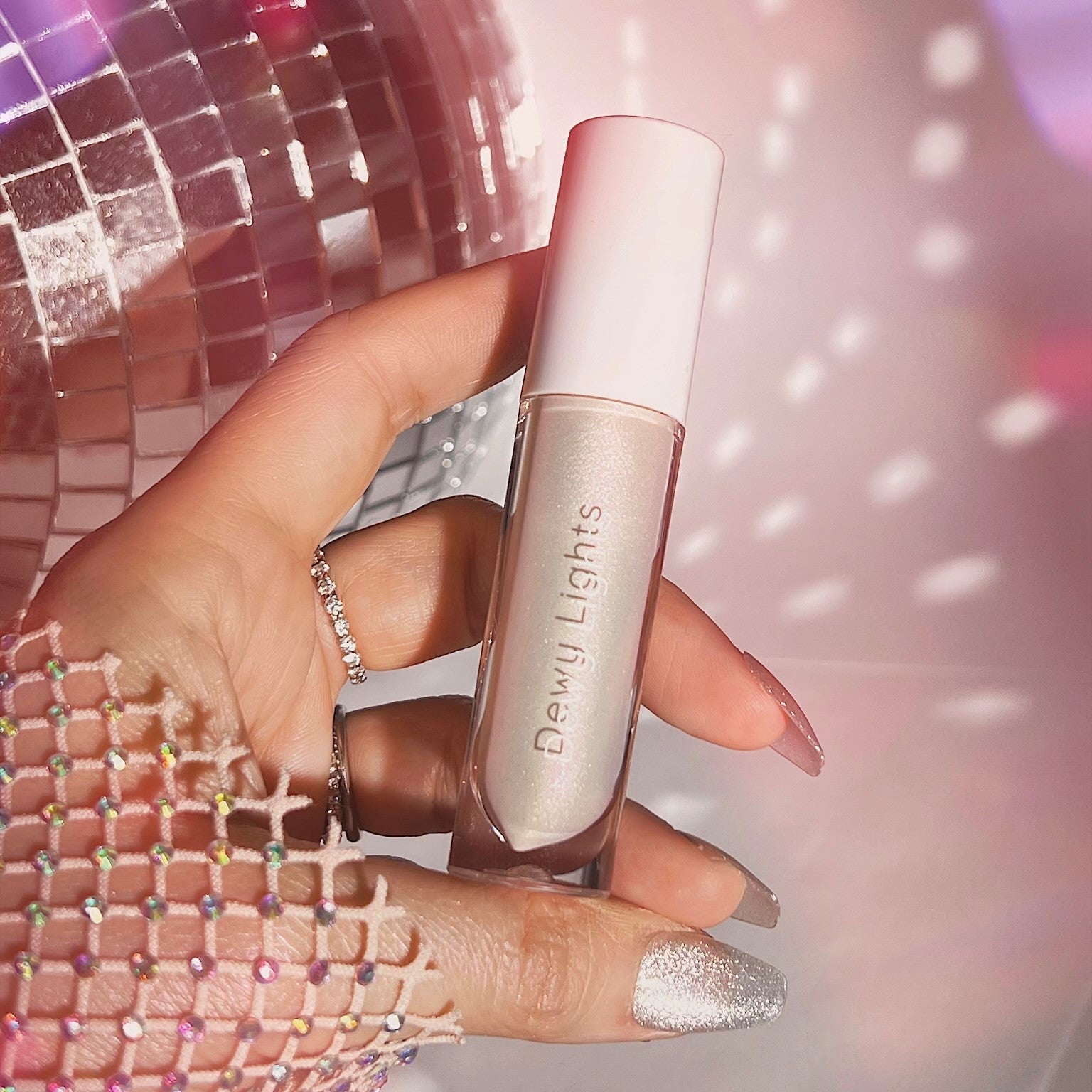 Dewy Lights makeup MBeauty STAR 